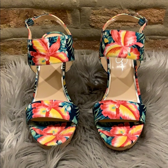 Jessica Simpson Floral Canvas Print Wedges - Picture 2 of 4